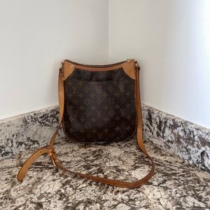 Louis Vuitton Cross Body Purse